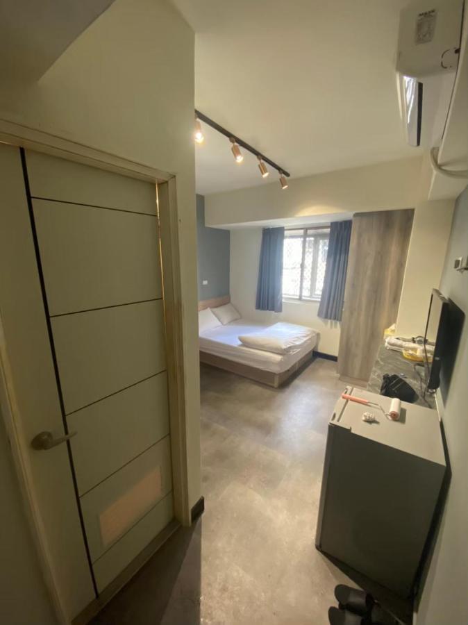 Fengjia Gift Box Homestay Taichung Buitenkant foto