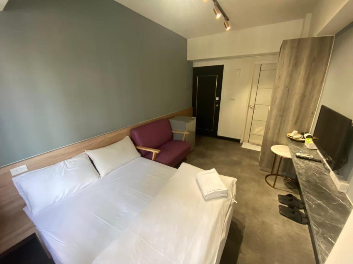 Fengjia Gift Box Homestay Taichung Buitenkant foto