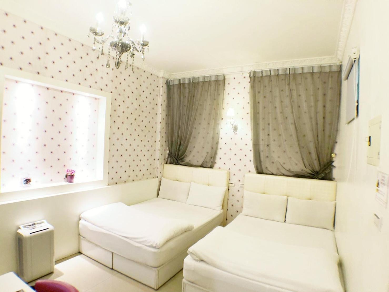 Fengjia Gift Box Homestay Taichung Buitenkant foto