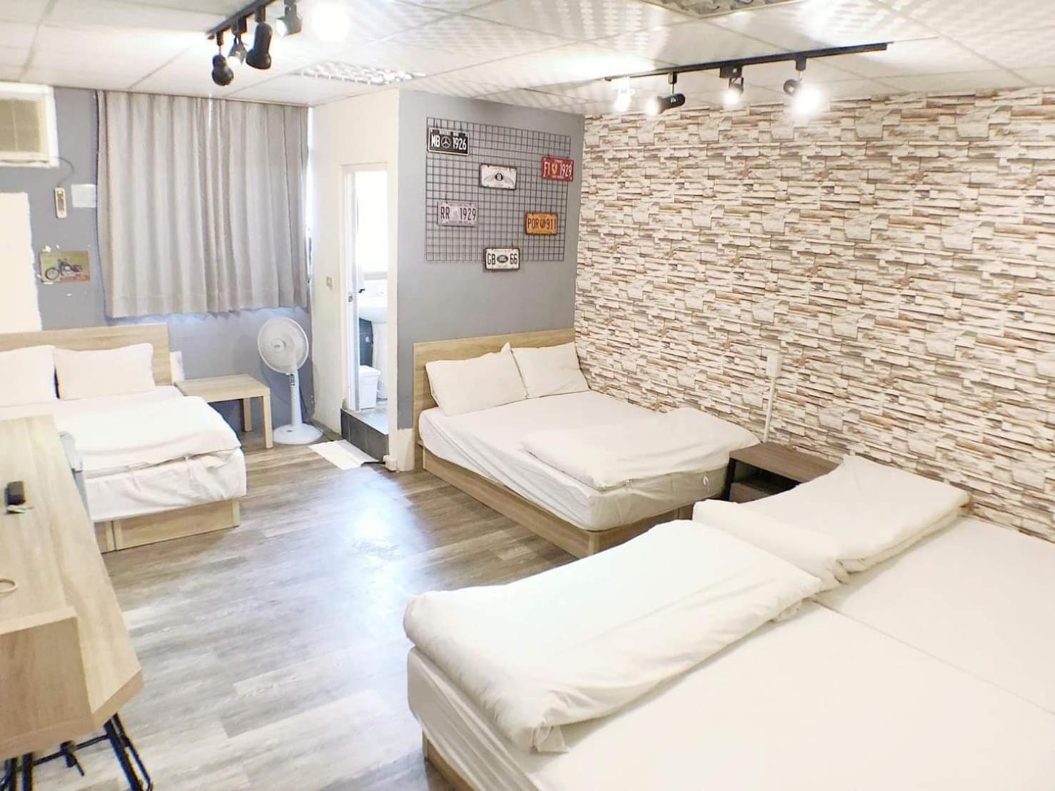 Fengjia Gift Box Homestay Taichung Buitenkant foto