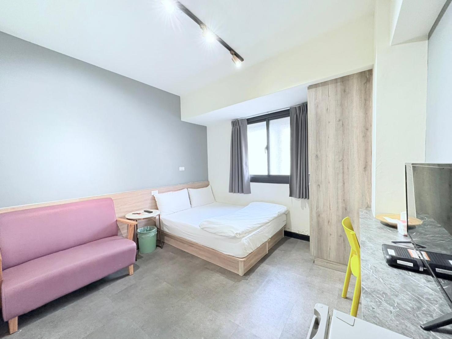 Fengjia Gift Box Homestay Taichung Buitenkant foto